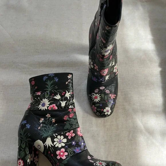 Valentino Garavani Floral Heeled Boots size 37.5 - Picture 2 of 11